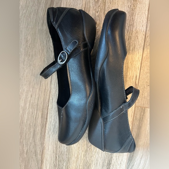 Taos Ta Dah Black Mary Jane Women's Shoes - Picture 10 of 10
